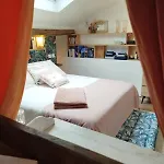 Du Roy Chassaignas Un Refuge Calme Et Romantique A 25 Min Des Grottes De Lascaux Chalet *